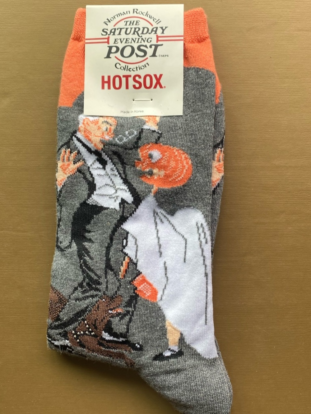 NWT HOTSOX Norman Rockwell THE SATURDAY EVENING POSTCotton Socks Halloween Fall
